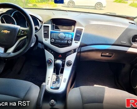 Шевроле Круз, объемом двигателя 1.8 л и пробегом 200 тыс. км за 7200 $, фото 2 на Automoto.ua