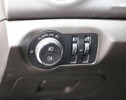 Шевроле Круз, объемом двигателя 1.4 л и пробегом 142 тыс. км за 8500 $, фото 23 на Automoto.ua