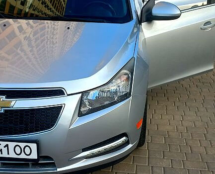 Шевроле Круз, объемом двигателя 1.4 л и пробегом 106 тыс. км за 7999 $, фото 5 на Automoto.ua