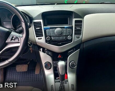 Шевроле Круз, об'ємом двигуна 1.4 л та пробігом 145 тис. км за 6500 $, фото 8 на Automoto.ua