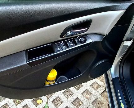 Шевроле Круз, об'ємом двигуна 1.8 л та пробігом 300 тис. км за 6700 $, фото 4 на Automoto.ua