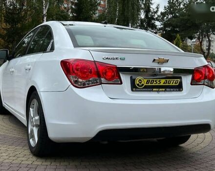 Шевроле Круз, объемом двигателя 2 л и пробегом 211 тыс. км за 7750 $, фото 4 на Automoto.ua