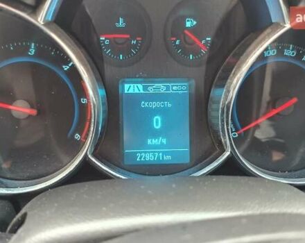 Шевроле Круз, объемом двигателя 2 л и пробегом 229 тыс. км за 7499 $, фото 6 на Automoto.ua