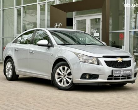 Серый Шевроле Круз, объемом двигателя 0 л и пробегом 211 тыс. км за 6600 $, фото 2 на Automoto.ua