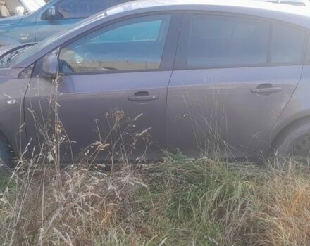 Серый Шевроле Круз, объемом двигателя 1 л и пробегом 150 тыс. км за 4500 $, фото 3 на Automoto.ua