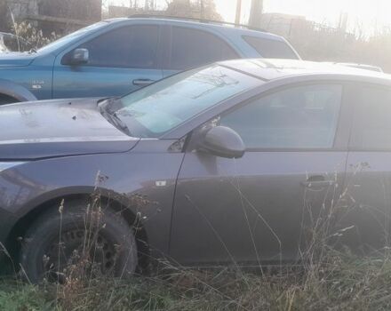 Серый Шевроле Круз, объемом двигателя 1 л и пробегом 150 тыс. км за 4500 $, фото 4 на Automoto.ua