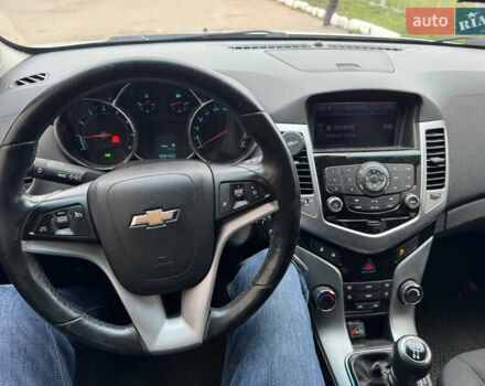 Сірий Шевроле Круз, об'ємом двигуна 1.8 л та пробігом 159 тис. км за 7600 $, фото 9 на Automoto.ua