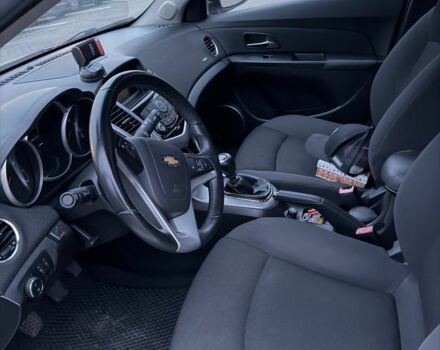 Сірий Шевроле Круз, об'ємом двигуна 1.8 л та пробігом 125 тис. км за 3000 $, фото 8 на Automoto.ua