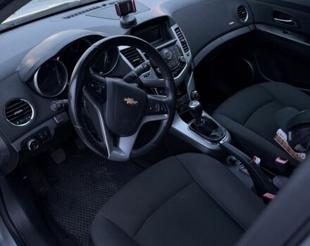 Сірий Шевроле Круз, об'ємом двигуна 1.8 л та пробігом 125 тис. км за 3000 $, фото 9 на Automoto.ua