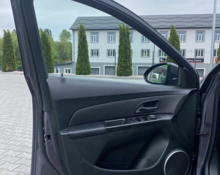 Серый Шевроле Круз, объемом двигателя 1.8 л и пробегом 184 тыс. км за 7900 $, фото 5 на Automoto.ua