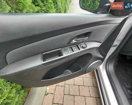 Серый Шевроле Круз, объемом двигателя 1.69 л и пробегом 187 тыс. км за 6600 $, фото 10 на Automoto.ua