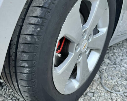 Серый Шевроле Круз, объемом двигателя 2 л и пробегом 299 тыс. км за 8300 $, фото 6 на Automoto.ua