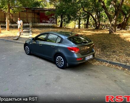 Серый Шевроле Круз, объемом двигателя 1.8 л и пробегом 128 тыс. км за 6500 $, фото 2 на Automoto.ua