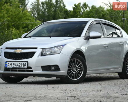 Серый Шевроле Круз, объемом двигателя 1.8 л и пробегом 219 тыс. км за 6750 $, фото 5 на Automoto.ua