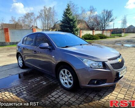 Серый Шевроле Круз, объемом двигателя 1.7 л и пробегом 217 тыс. км за 6500 $, фото 1 на Automoto.ua