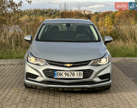 Серый Шевроле Круз, объемом двигателя 1.36 л и пробегом 176 тыс. км за 8999 $, фото 1 на Automoto.ua