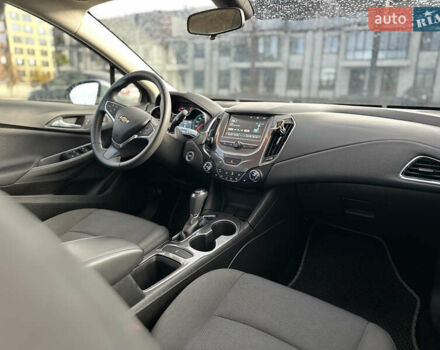 Серый Шевроле Круз, объемом двигателя 1.36 л и пробегом 176 тыс. км за 8999 $, фото 23 на Automoto.ua