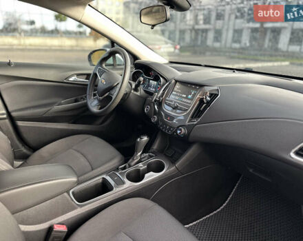 Серый Шевроле Круз, объемом двигателя 1.36 л и пробегом 176 тыс. км за 8999 $, фото 25 на Automoto.ua