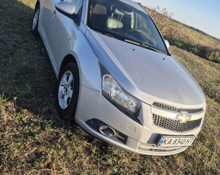 Серый Шевроле Круз, объемом двигателя 1.6 л и пробегом 218 тыс. км за 5500 $, фото 1 на Automoto.ua