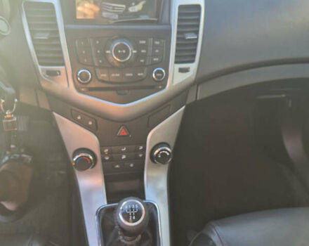 Серый Шевроле Круз, объемом двигателя 1.6 л и пробегом 218 тыс. км за 5500 $, фото 16 на Automoto.ua