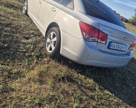 Серый Шевроле Круз, объемом двигателя 1.6 л и пробегом 218 тыс. км за 5500 $, фото 9 на Automoto.ua