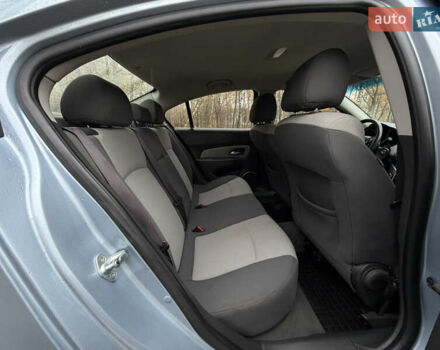 Сірий Шевроле Круз, об'ємом двигуна 1.6 л та пробігом 217 тис. км за 5700 $, фото 19 на Automoto.ua