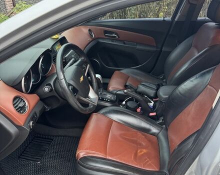 Серый Шевроле Круз, объемом двигателя 1.6 л и пробегом 162 тыс. км за 6300 $, фото 12 на Automoto.ua