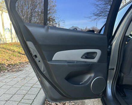 Серый Шевроле Круз, объемом двигателя 1.99 л и пробегом 196 тыс. км за 7200 $, фото 30 на Automoto.ua