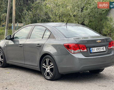 Серый Шевроле Круз, объемом двигателя 1.8 л и пробегом 177 тыс. км за 6650 $, фото 2 на Automoto.ua