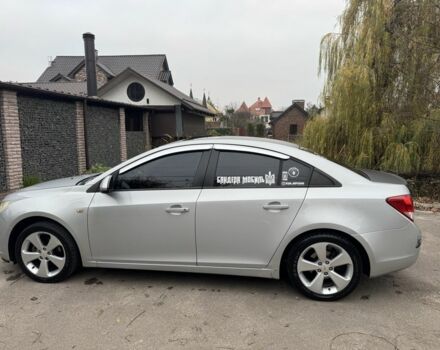 Серый Шевроле Круз, объемом двигателя 1.6 л и пробегом 162 тыс. км за 6300 $, фото 11 на Automoto.ua