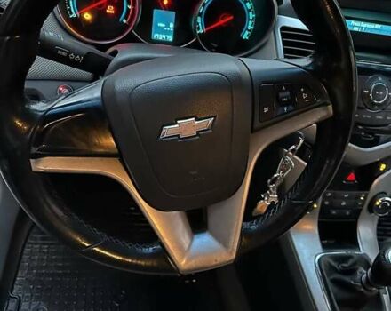 Серый Шевроле Круз, объемом двигателя 1.6 л и пробегом 174 тыс. км за 6700 $, фото 7 на Automoto.ua