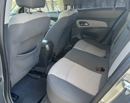 Серый Шевроле Круз, объемом двигателя 1.99 л и пробегом 196 тыс. км за 7200 $, фото 31 на Automoto.ua