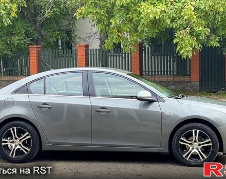 Серый Шевроле Круз, объемом двигателя 1.8 л и пробегом 177 тыс. км за 6950 $, фото 2 на Automoto.ua