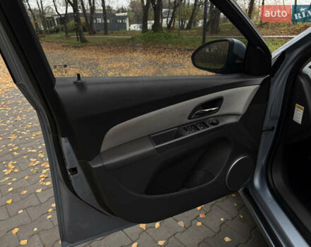 Сірий Шевроле Круз, об'ємом двигуна 1.6 л та пробігом 217 тис. км за 5700 $, фото 21 на Automoto.ua
