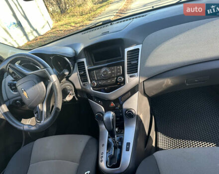 Серый Шевроле Круз, объемом двигателя 1.99 л и пробегом 196 тыс. км за 7200 $, фото 42 на Automoto.ua