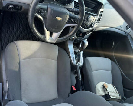 Серый Шевроле Круз, объемом двигателя 1.99 л и пробегом 196 тыс. км за 7200 $, фото 4 на Automoto.ua