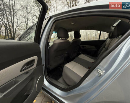 Сірий Шевроле Круз, об'ємом двигуна 1.6 л та пробігом 217 тис. км за 5700 $, фото 20 на Automoto.ua