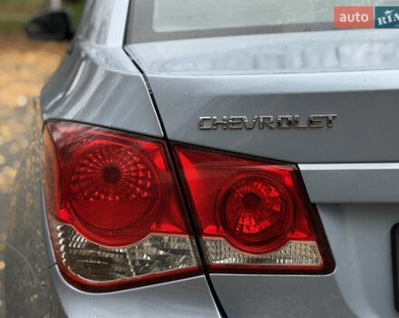 Сірий Шевроле Круз, об'ємом двигуна 1.6 л та пробігом 217 тис. км за 5700 $, фото 6 на Automoto.ua