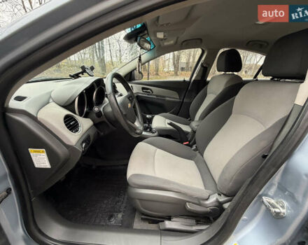 Сірий Шевроле Круз, об'ємом двигуна 1.6 л та пробігом 217 тис. км за 5700 $, фото 22 на Automoto.ua