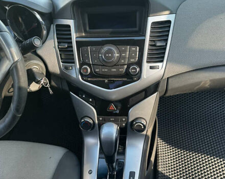 Серый Шевроле Круз, объемом двигателя 1.99 л и пробегом 196 тыс. км за 7200 $, фото 20 на Automoto.ua