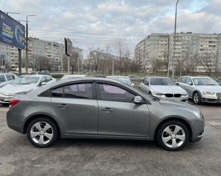 Сірий Шевроле Круз, об'ємом двигуна 1.6 л та пробігом 215 тис. км за 6999 $, фото 7 на Automoto.ua