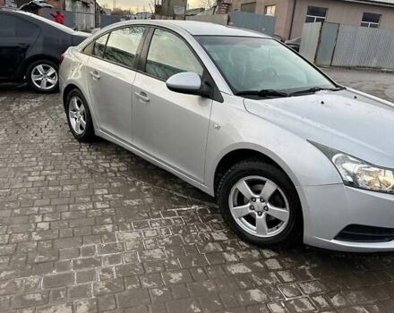 Серый Шевроле Круз, объемом двигателя 1.6 л и пробегом 174 тыс. км за 6700 $, фото 5 на Automoto.ua