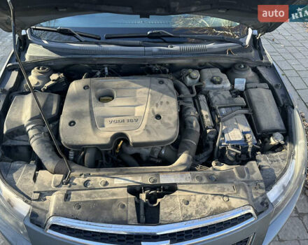 Серый Шевроле Круз, объемом двигателя 1.99 л и пробегом 196 тыс. км за 7200 $, фото 17 на Automoto.ua