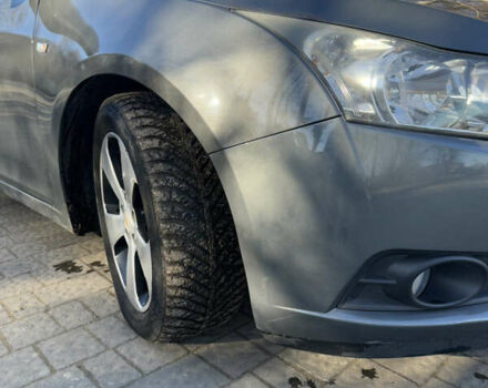 Серый Шевроле Круз, объемом двигателя 1.99 л и пробегом 196 тыс. км за 7200 $, фото 19 на Automoto.ua