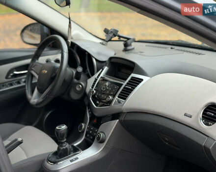 Сірий Шевроле Круз, об'ємом двигуна 1.6 л та пробігом 217 тис. км за 5700 $, фото 14 на Automoto.ua