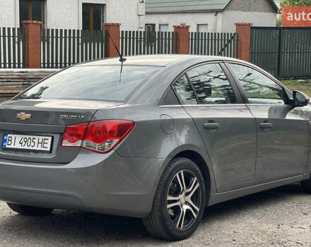 Серый Шевроле Круз, объемом двигателя 1.8 л и пробегом 177 тыс. км за 6650 $, фото 3 на Automoto.ua