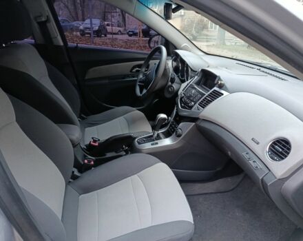 Серый Шевроле Круз, объемом двигателя 2 л и пробегом 165 тыс. км за 6850 $, фото 11 на Automoto.ua