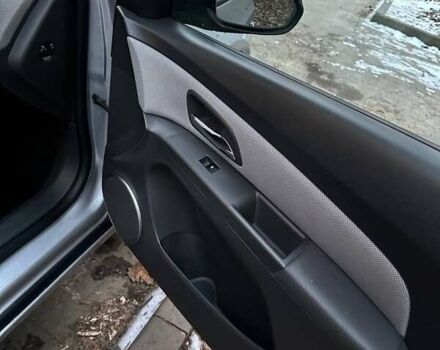 Серый Шевроле Круз, объемом двигателя 1.6 л и пробегом 174 тыс. км за 6700 $, фото 11 на Automoto.ua