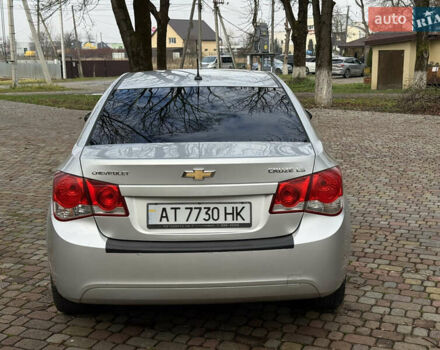 Серый Шевроле Круз, объемом двигателя 2 л и пробегом 154 тыс. км за 5950 $, фото 14 на Automoto.ua