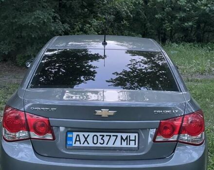 Сірий Шевроле Круз, об'ємом двигуна 1.8 л та пробігом 215 тис. км за 7000 $, фото 4 на Automoto.ua